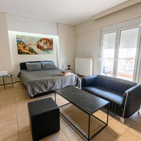 Central Apartments 1 With Parking Larissa Bagian luar foto