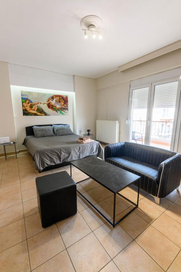 Central Apartments 1 With Parking Larissa Bagian luar foto